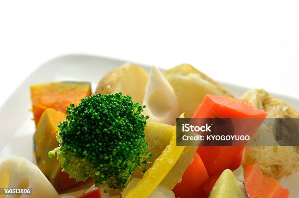 Salada - Fotografias de stock e mais imagens de Abóbora-Menina - Cucúrbita - Abóbora-Menina - Cucúrbita, Batata Doce, Brócolo