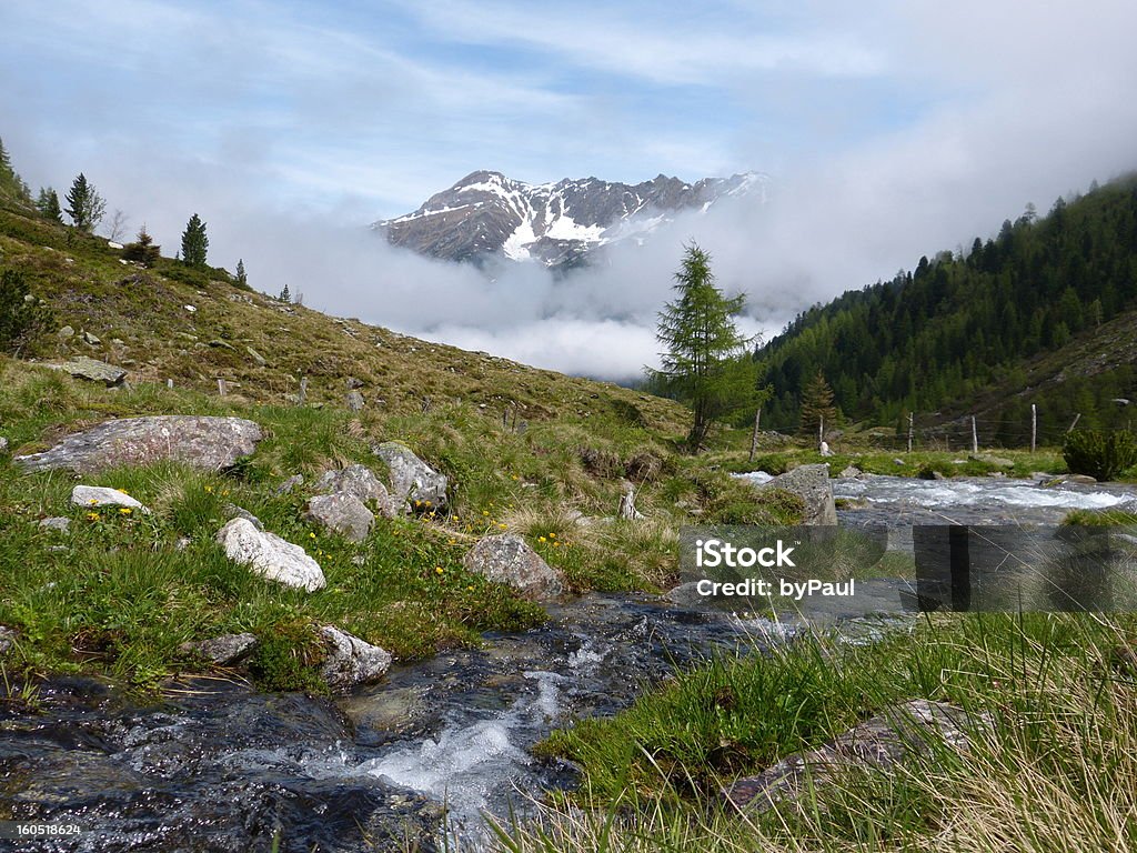 Rio nos Alpes - Foto de stock de Alpes europeus royalty-free