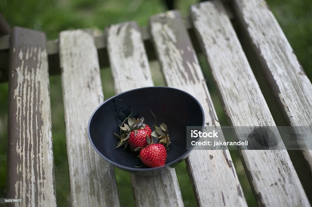 Bol de fraises - Photo de Balançoire libre de droits