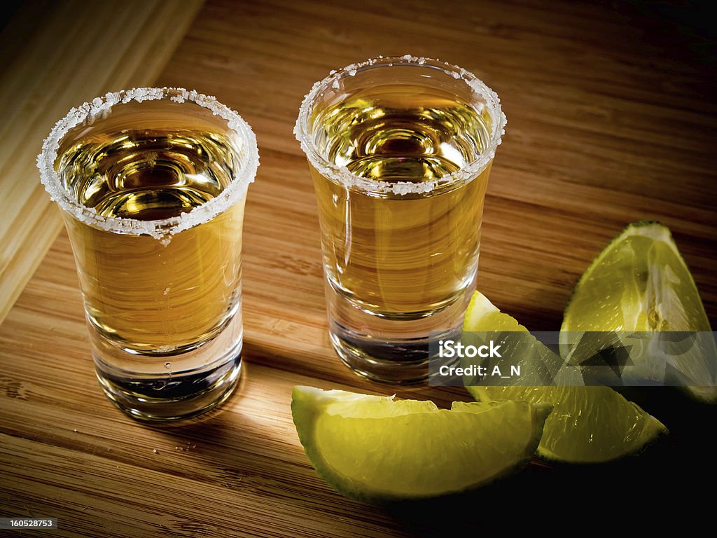 Dois de tequilas - Foto de stock de Amarelo royalty-free