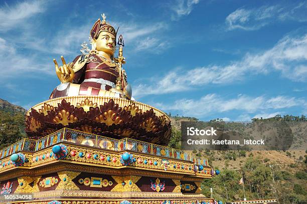 大きなゴールドの女神に Padmasambhava Rewalsar インド - アジア大陸のストックフォトや画像を多数ご用意 - アジア大陸, アジア文化, インド