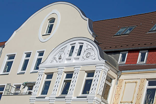 fasada budynku z apartement w kiel, niemcy - immobilienmarkt zdjęcia i obrazy z banku zdjęć