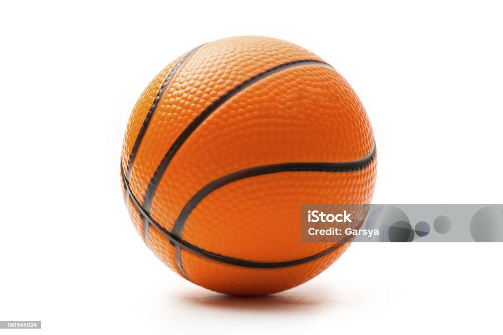 Básquetbol sobre fondo blanco - Foto de stock de Baloncesto libre de derechos