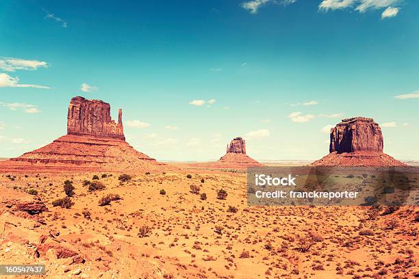 Monument Valley Panoramaplemienia Navajo National Park - zdjęcia stockowe i więcej obrazów Bez ludzi