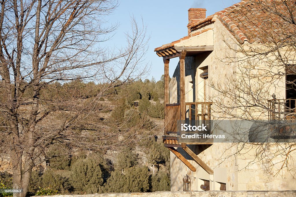 Vieille maison traditionnelle - Photo de Arbre libre de droits