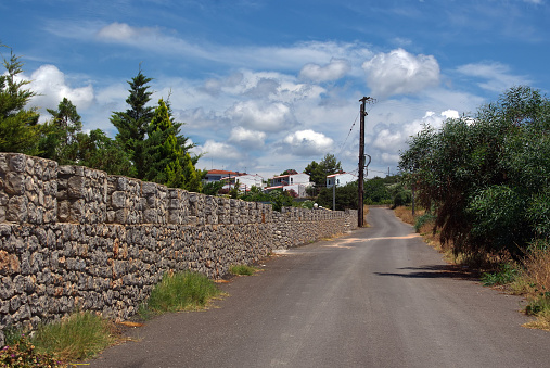 Vista de la carretera y paneles de yeso photo