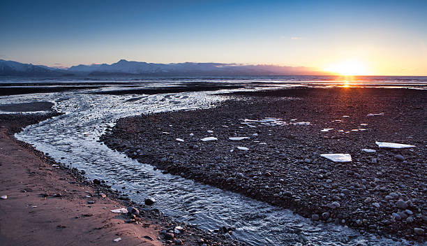 istock Flowing to the Sea 160561452