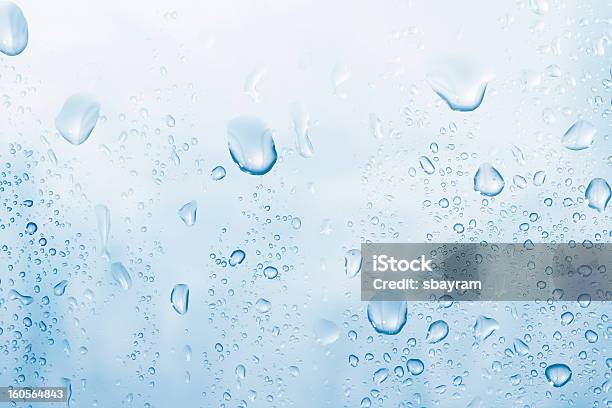 Chuva Na Janela - Fotografias de stock e mais imagens de A Vapor - A Vapor, Janela, Azul