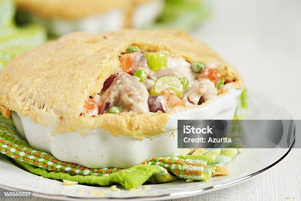 치킨 팟 파이 뜨거운 닭고기 파이에 대한 스톡 사진 및 기타 이미지 - 뜨거운 닭고기 파이, 0명, 갈색