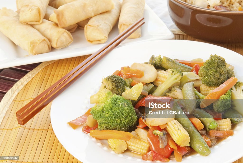 Азиатских перемешать fry с различными овощей и креветок блинчиками - Стоковые фото Антиоксидант роялти-фри