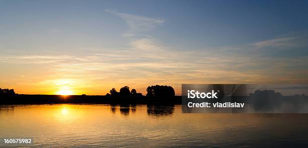 Wunderschönen Sonnenaufgang Stockfoto und mehr Bilder von Abenddämmerung - Abenddämmerung, Bildhintergrund, Faszination