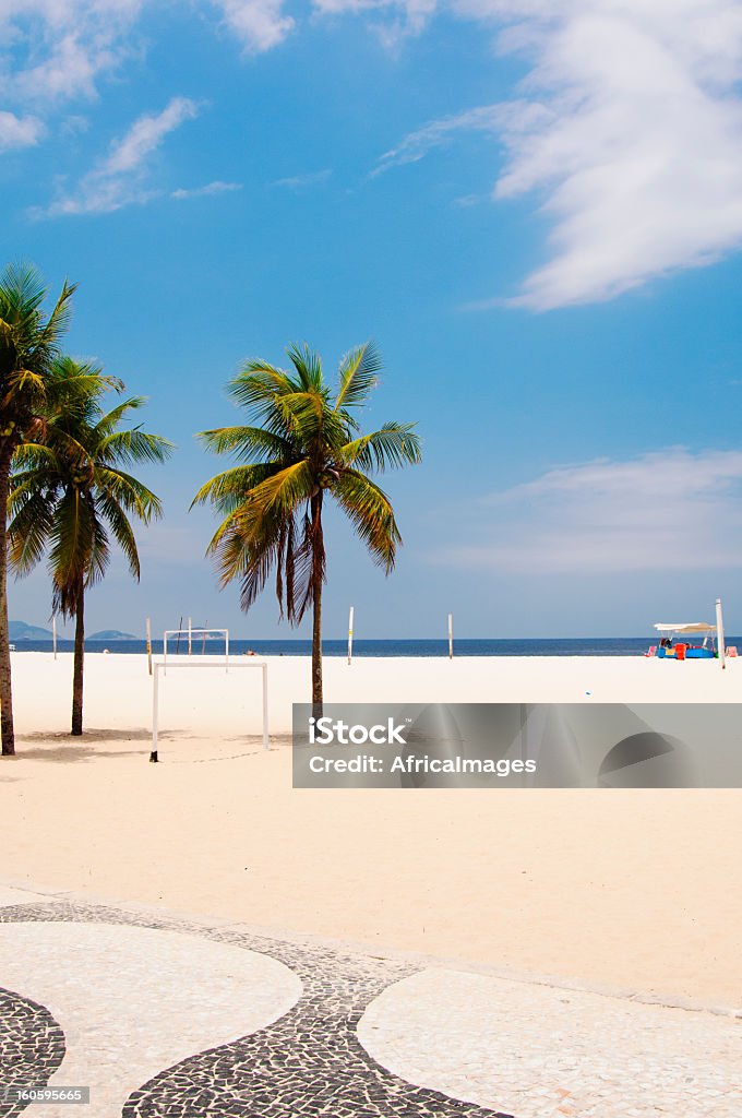 Rio de Janeiro Spiaggia di Copacabana - Foto stock royalty-free di Rio de Janeiro