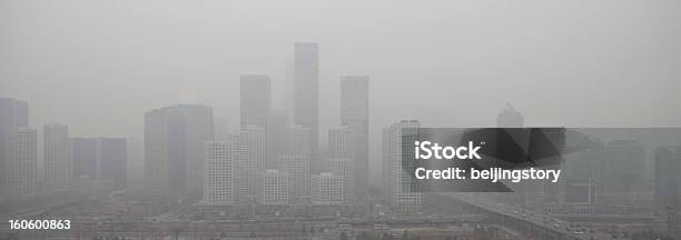 Cidade De Morte Em Pequim Polution - Fotografias de stock e mais imagens de Cidade - Cidade, Nevoeiro fotoquímico, Ao Ar Livre