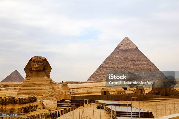 스핑크스와 및 대제 피라미드 건조한에 대한 스톡 사진 및 기타 이미지 - 건조한, 건축, 경외감