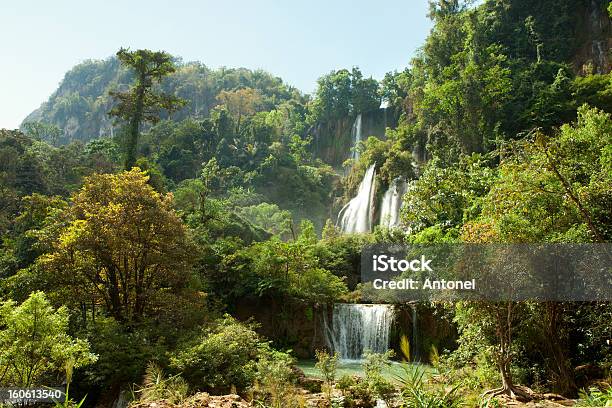 Foto de O Umphang Thi Lo Su Cachoeira e mais fotos de stock de Beleza natural - Natureza - Beleza natural - Natureza, Cascata, Clima árido