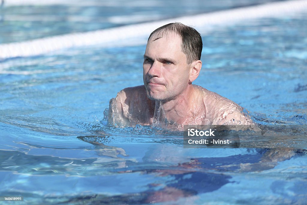 Homme natation - Photo de Hommes libre de droits