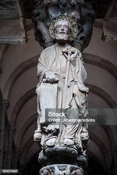 Apóstolo Santiago Escultura No Abobadado De La Gloria - Fotografias de stock e mais imagens de Catedral