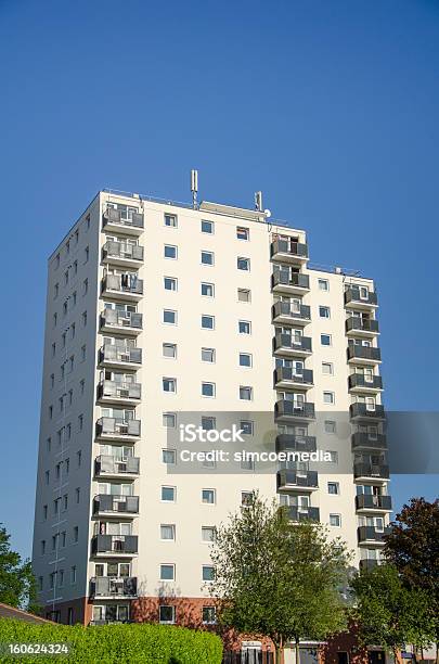 Arranhacéus Em Blacon Apartamentos - Fotografias de stock e mais imagens de Ao Ar Livre - Ao Ar Livre, Apartamento, Apartamento Municipal