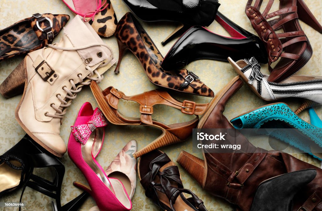 Scarpe e scarponi - Foto stock royalty-free di Calzature