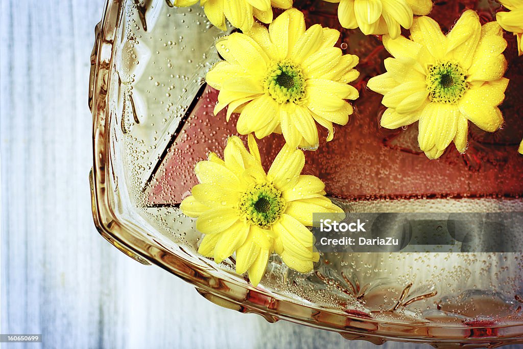 Sfondo Fiore giallo - Foto stock royalty-free di Acqua