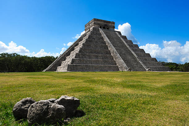 chichen itzá - - civilta fotografías e imágenes de stock