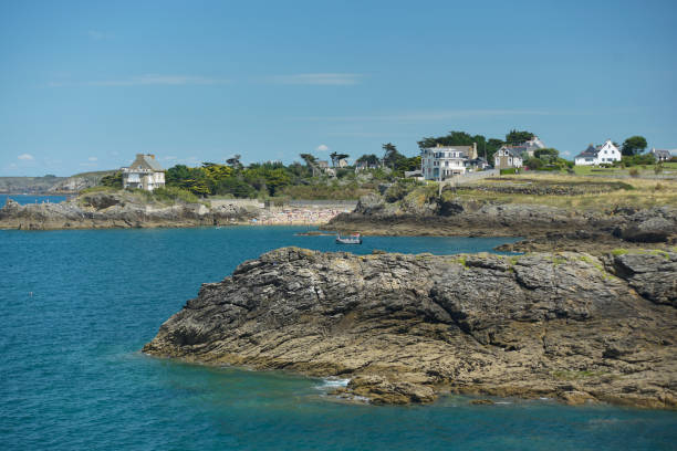 istock Pointe de la Varde in Saint-Malo - Cove and beach 1606954431