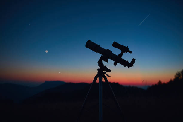 istock Astronomical telescope for observing stars, planets, Moon, celestial objects in the sky. 1607060023