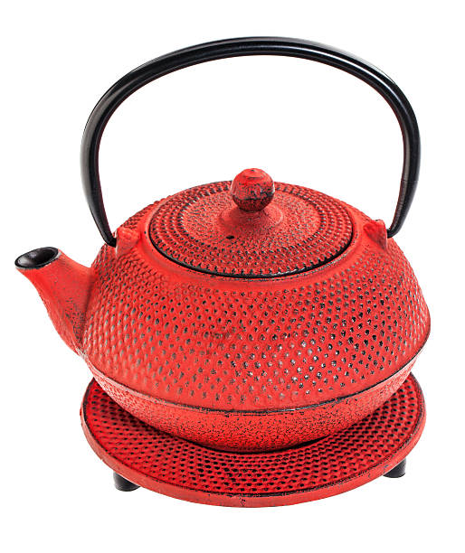red chaleira japonesa - tetsubin teapot - fotografias e filmes do acervo