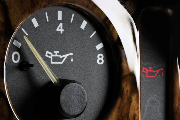 istock oil pressure gauge 1607919987