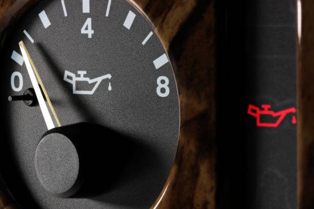 istock oil pressure gauge 1607920516