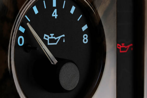 istock oil pressure gauge 1607920519