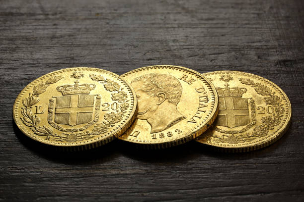istock Italian 20 Lira gold coins 1608045573