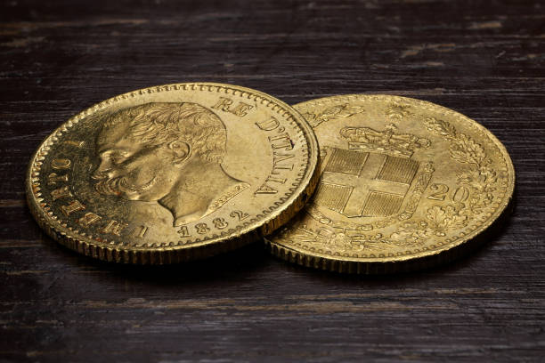 istock Italian 20 Lira gold coins 1608047155