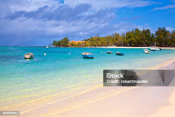Strand Von Mauritius Stockfoto und mehr Bilder von Abgeschiedenheit - Abgeschiedenheit, Einsamkeit, Entspannung