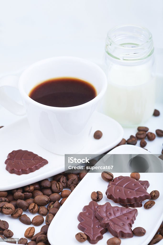 Chocolate com Xícara de café e leite - Royalty-free Bebida Foto de stock