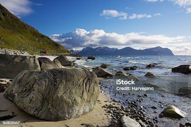 ロッキービーチ Lofoten - ヌールラン県のストックフォトや画像を多数ご用意 - ヌールラン県, ノルウェー, フィヨルド