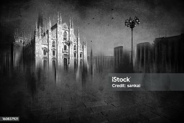 Photo libre de droit de Ghostly Duomo Di Milano banque d'images et plus d'images libres de droit de Milan - Milan, Tristesse, Fantôme