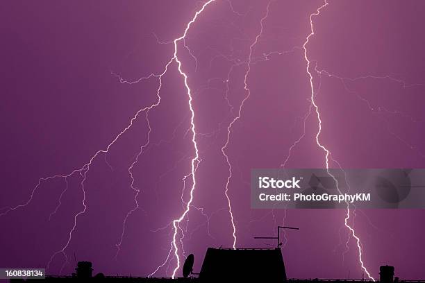 Thunderbolt Tle - zdjęcia stockowe i więcej obrazów Bez ludzi - Bez ludzi, Burza, Burza z piorunami
