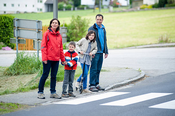 istock Family will passing the Crosswalk 160838449