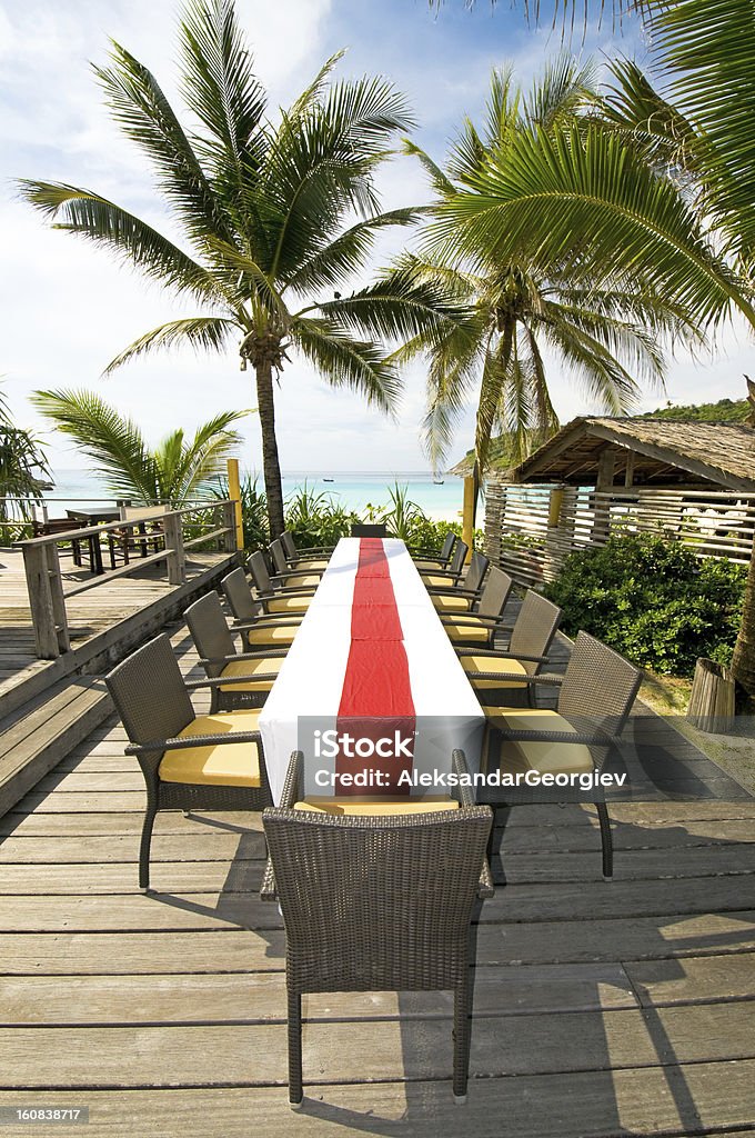 Lusso esotico Resort su isola tropicale - Foto stock royalty-free di Acqua