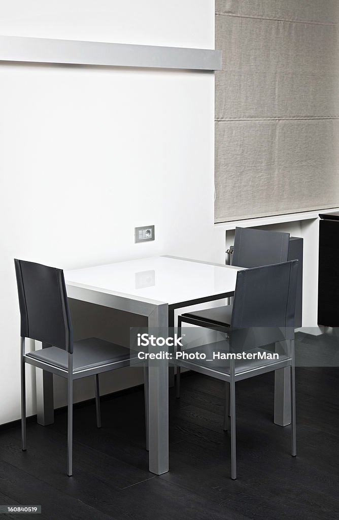 High-tech mesa de jantar no minimalismo moderno estilo - Foto de stock de Alumínio royalty-free