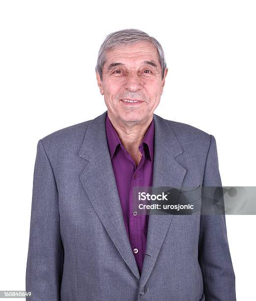 Портрет Счастливый Старший Человек Изолированные На Белый — стоковые фотографии и другие картинки 60-64 года