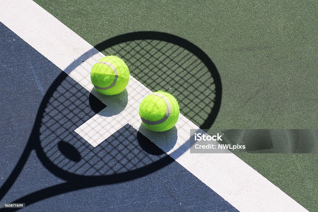 Tennis faccia divertente - Foto stock royalty-free di Campo sportivo