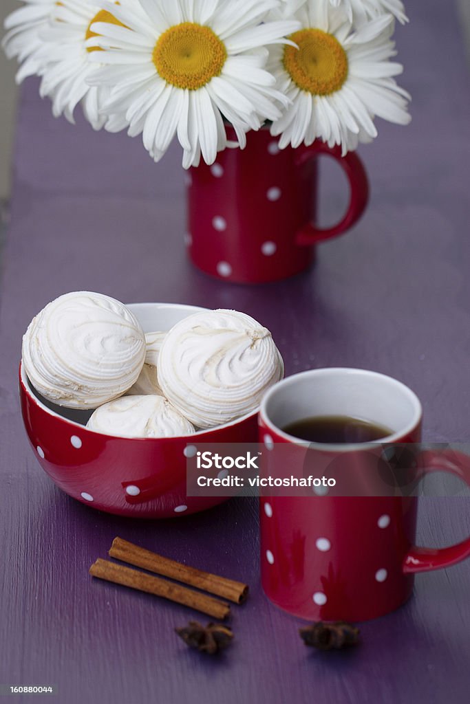 Rojo de lunares taza de té - Foto de stock de Alcorza libre de derechos