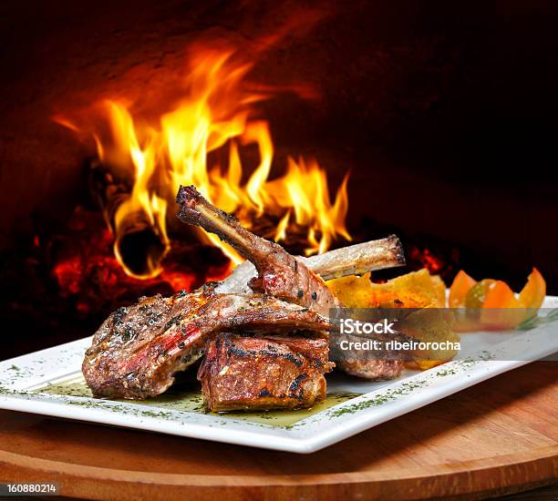 Grillowany Cutlets - zdjęcia stockowe i więcej obrazów Barbecue - Barbecue, Bitka mięsna, Ekskluzywne restauracje
