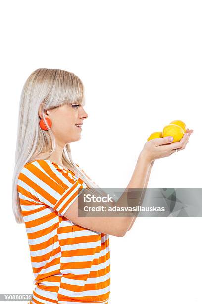 아름다운 소녀 쥠 신선한 레몬 감귤류 과일에 대한 스톡 사진 및 기타 이미지 - 감귤류 과일, 과일, 레몬