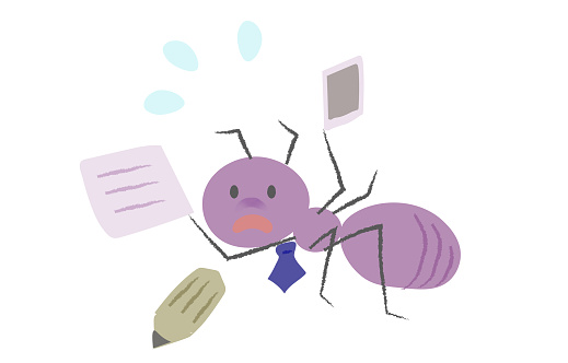 A salaried worker-style worker ant who is busy with various jobs 2