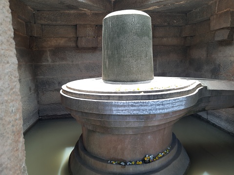 Shree Badavilinga Gudi in Hampi The sanctum in which the Linga is installed is always filled with water as a water channel is made to flow through it.
