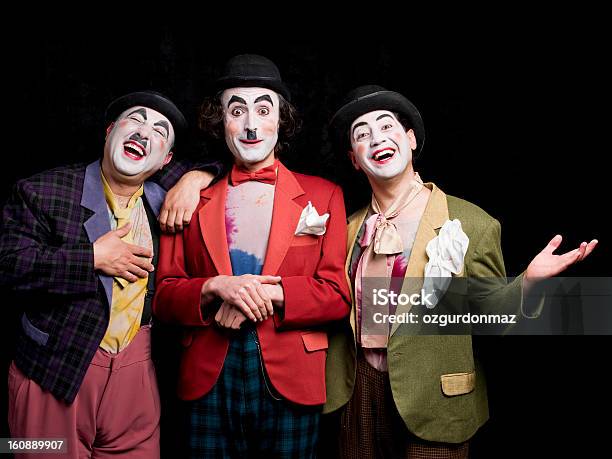 Foto de Três Homens Atores Agir e mais fotos de stock de Ator - Ator, Teatro, Representação teatral