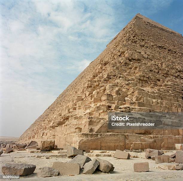 Photo libre de droit de Pyramide Égyptienne banque d'images et plus d'images libres de droit de Afrique du Nord - Afrique du Nord, Asie de l'Ouest, Capitales internationales